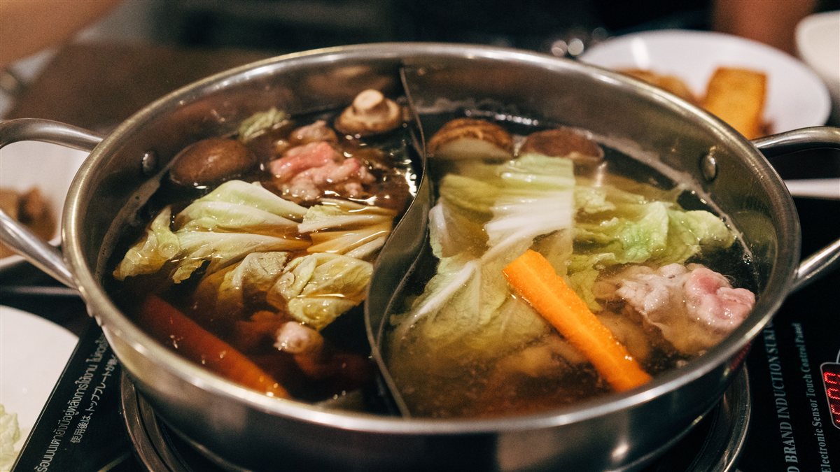 白菜と大根を使った鍋料理の完成写真